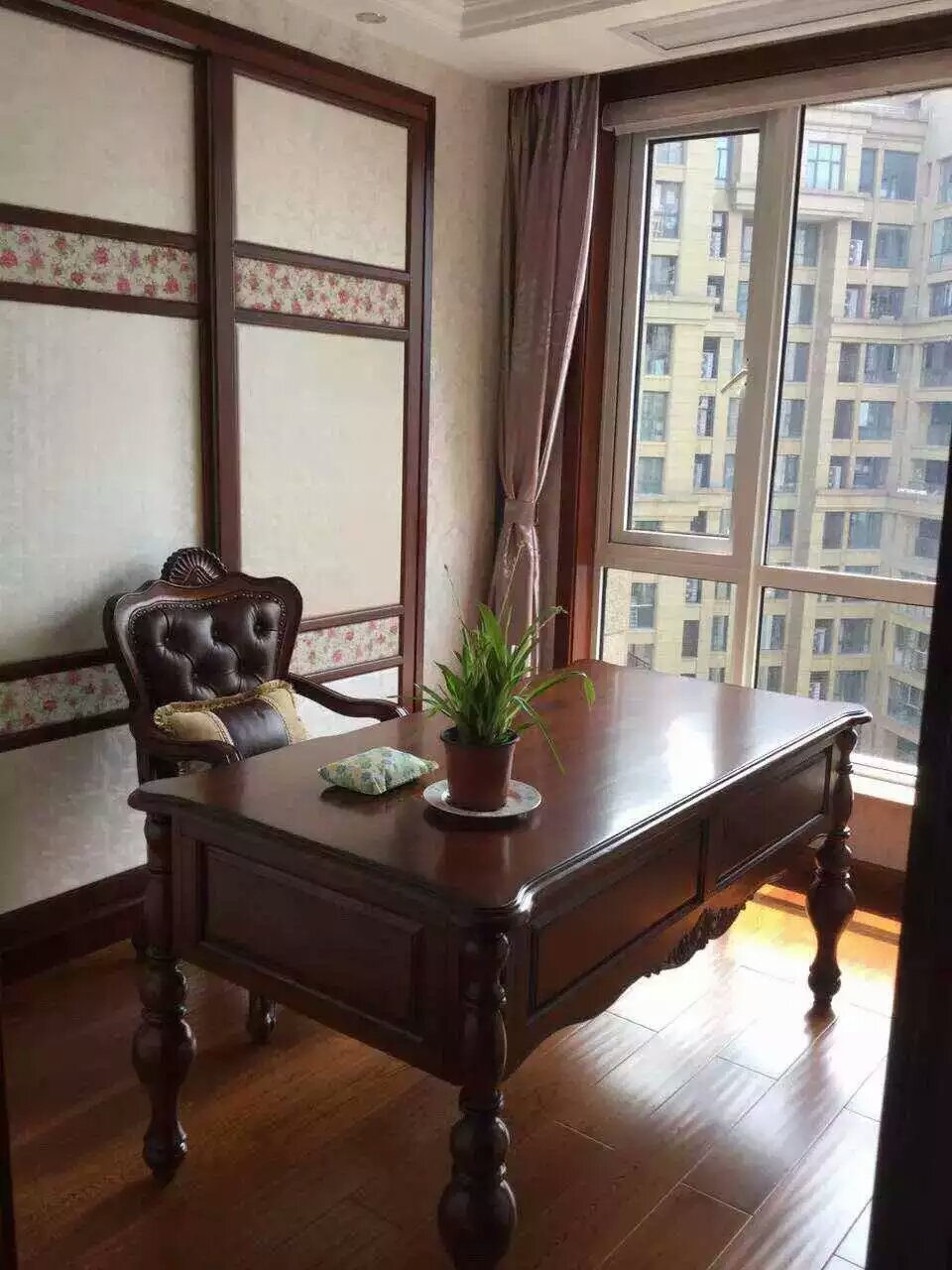 迦南-餐桌書桌梳妝臺(tái)